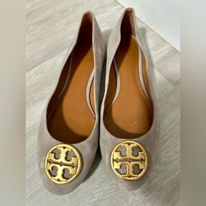 Tory Burch Womens Gray With Gold Emblem Leather Ballet Flats Shoes Sz 9